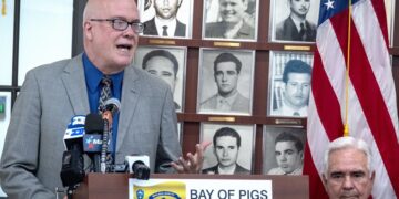 El capellán de una cárcel de Estados Unidos se declara culpable de abusar de reclusa
