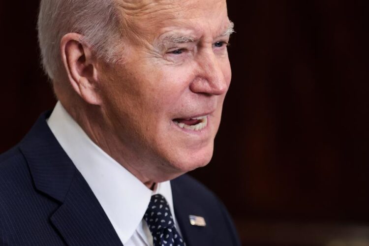 Biden sanciona a los separatistas del Donbás tras el reconocimiento de Putin