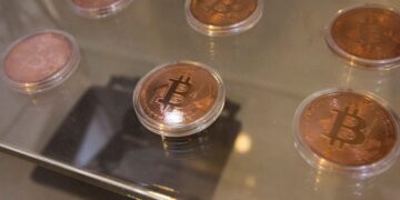 Confiscan 34 millones de dólares en criptomonedas en caso de fraude en Estados Unidos