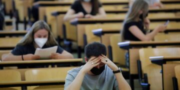 Cifra de estudiantes internacionales baja en el Oeste de EEUU por la pandemia
