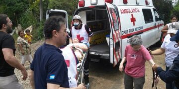 Dos migrantes mueren tras naufragio de embarcación en suroriente de México