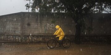 Dos muertos en un tiroteo contra la Policía en balneario de Puerto Rico