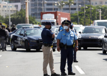 Dos personas son asesinadas y quemadas dentro de un coche cerca de San Juan