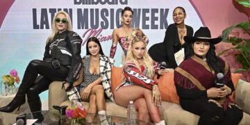 Latinas levantan la bandera del poder femenino en conferencia de Billboard