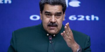 Estados Unidos amenaza a Maduro con intensificar sanciones si no negocia con oposición