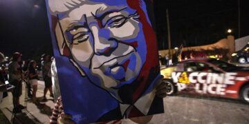Trump da el pistoletazo de salida de la carrera por la nominación republicana