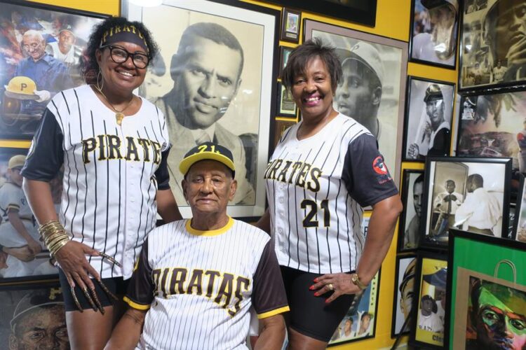Roberto Clemente es recordado por su solidaridad a 50 años de su muerte