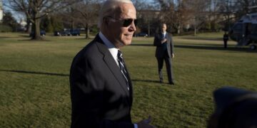 Biden asegura que Estados Unidos no mandará aviones de combate F-16 a Ucrania