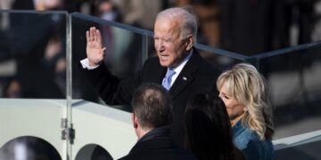 Estados Unidos investiga documentos clasificados encontrados en una oficina de Biden