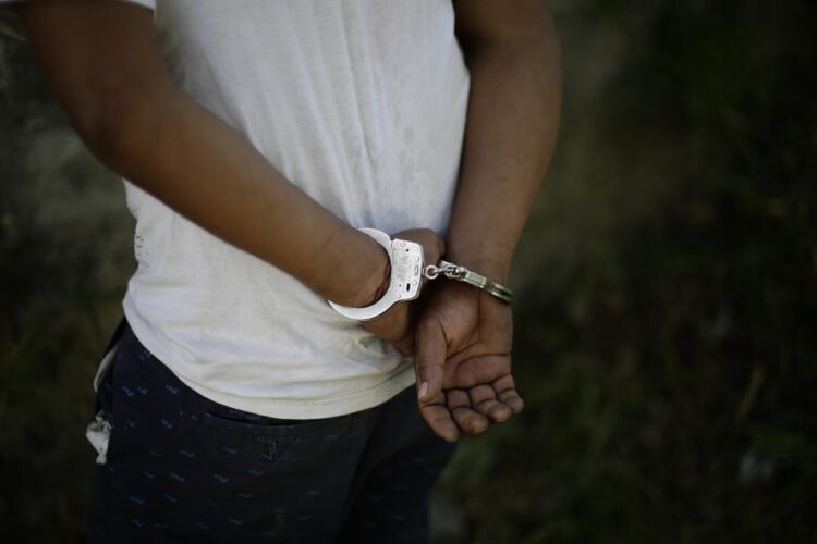 Cinco expolicías detenidos en Estados Unidos por matar de una paliza a un afroamericano
