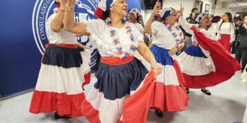 Dominicanos celebran independencia con campanada en Nasdaq y otros eventos
