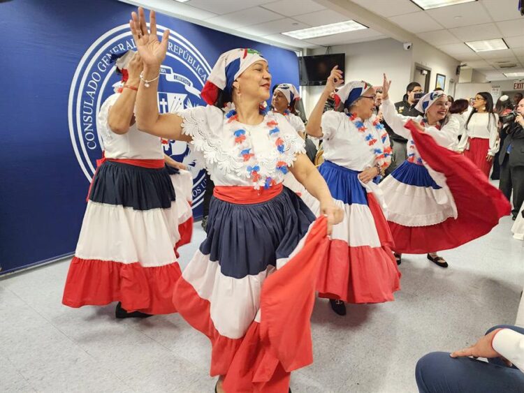 Dominicanos celebran independencia con campanada en Nasdaq y otros eventos