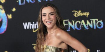 “Encanto” gana tres Grammy a mejor canción y banda sonora en medios visuales