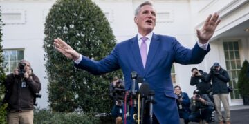La reunión entre Biden y McCarthy termina sin acuerdo sobre el techo de deuda