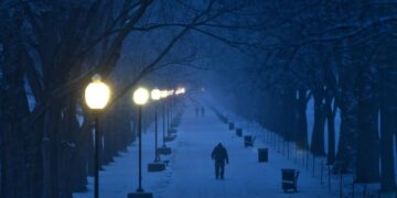 Tormentas invernales se extienden de costa a costa en Estados Unidos