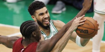 Tatum reactiva a los Celtics a costa de los Cavaliers