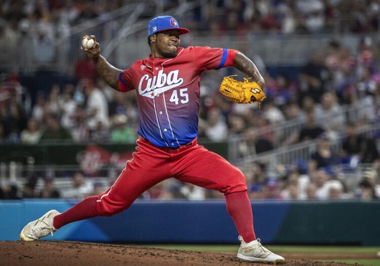 2-14. Estados Unidos humilla a Cuba y jugará su segunda final en el Clásico