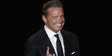 El cantante mexicano Luis Miguel anuncia gira de 43 conciertos para 2023