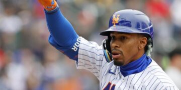 El puertorriqueño Lindor pega jonrón y levanta a los Mets en el duelo ante los Filis