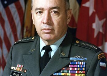 La mayor base militar de Estados Unidos lleva ahora el nombre del general latino Richard Cavazos