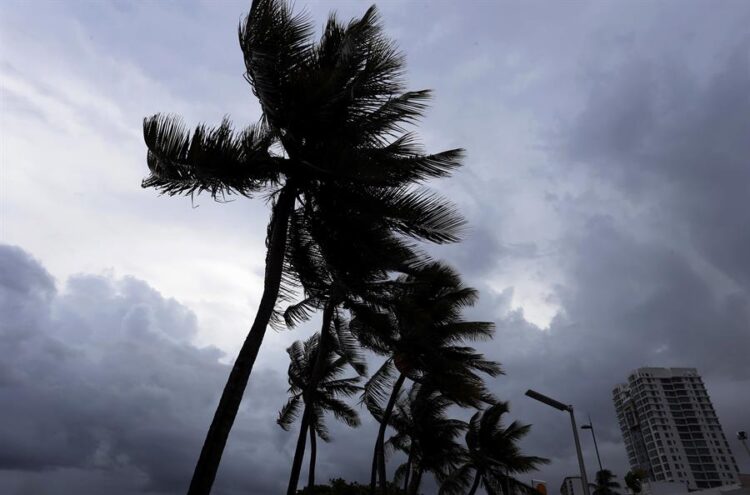 Las Antillas Menores se preparan para la llegada de la tormenta Bret