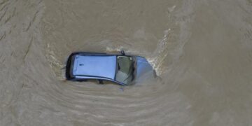 Al menos cinco muertos y dos desaparecidos por inundaciones en Pensilvania