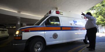 Seis personas resultan heridas al ser atropelladas en una plaza pública de Puerto Rico