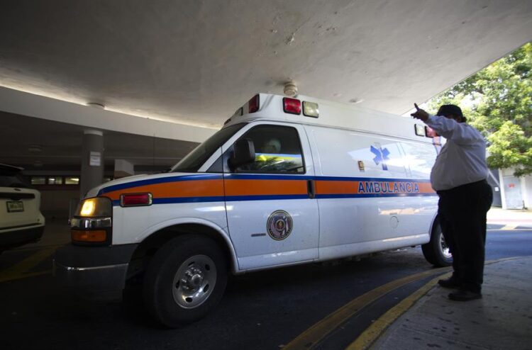 Seis personas resultan heridas al ser atropelladas en una plaza pública de Puerto Rico