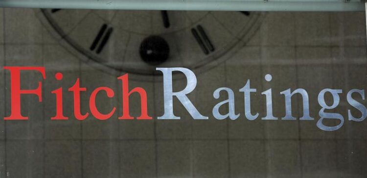 Fitch rebaja su calificación de Estados Unidos: un jarro de agua fría para una economía boyante