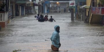 La tormenta Franklin se aleja de República Dominicana, pero continúan las fuertes lluvias