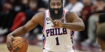 James Harden tacha públicamente de “mentiroso” al presidente de los 76ers