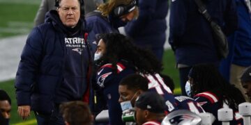 Pats reportan alta de Isaiah Bolden, quien quedó inconsciente en el juego ante Packers