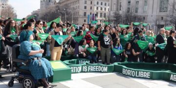 Un tribunal de Apelación de Estados Unidos apuesta por restringir el acceso a la píldora abortiva