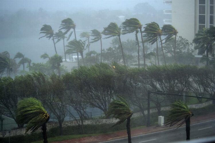 Se forma en el Atlántico la tormenta tropical Lee, que puede llegar a ser un huracán mayor