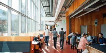 Las tecnológicas de Estados Unidos ponen freno al trabajo remoto y exigen la vuelta a sus oficinas