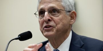 Estados Unidos acusa a ocho empresas chinas de facilitar la producción y distribución de fentanilo