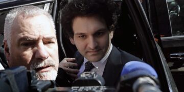 Juez del caso del fundador de FTX pide al jurado “olvidar lo que vieron en películas o TV”