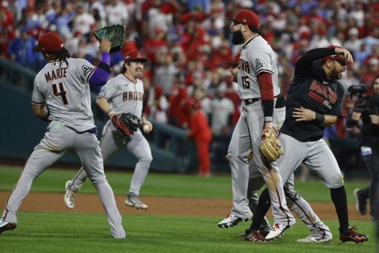 Los Diamondbacks vencen a los Filis y avanzan a la Serie Mundial. 2-4