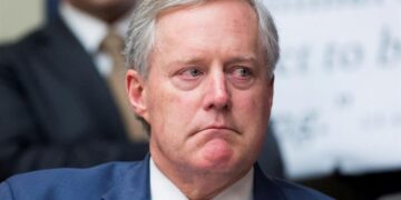 Un exjefe de Gabinete de Trump lo acusa de ser “deshonesto” tras recibir inmunidad