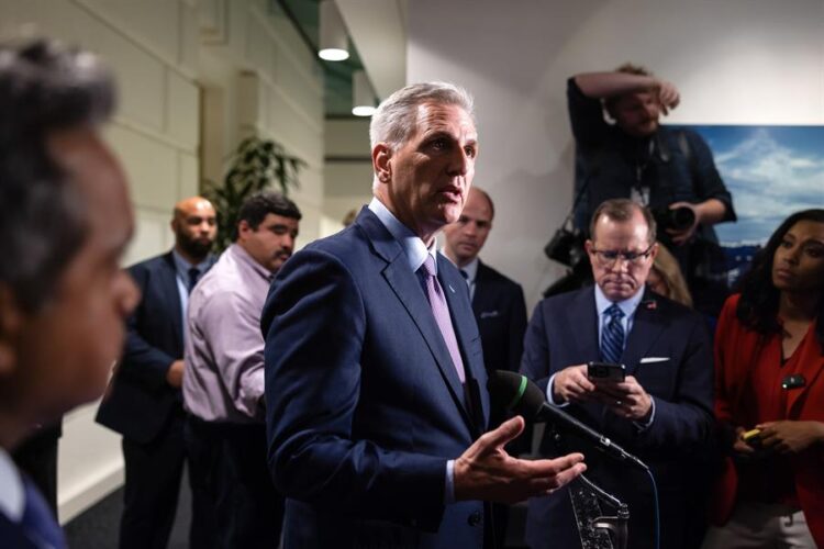 McCarthy afronta este martes la moción para revocarlo como líder de la Cámara Baja