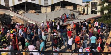 Suben a 10 los muertos y 60 los heridos por el hundimiento de una iglesia en México