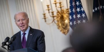 Biden habla con el rey de Jordania sobre el envío de ayuda humanitaria a Gaza