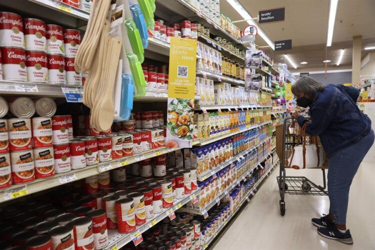 La inflación se modera en Estados Unidos en octubre y baja cinco décimas hasta el 3.2%