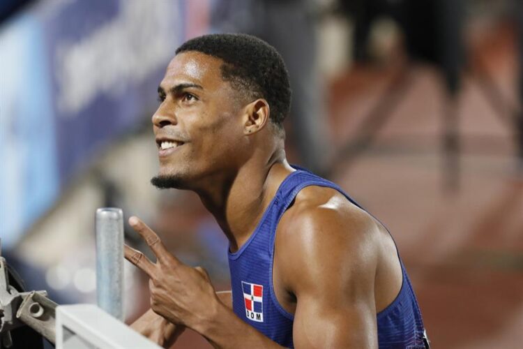 El dominicano José González, campeón de los 100m en los Panamericanos con 10.30 seg.